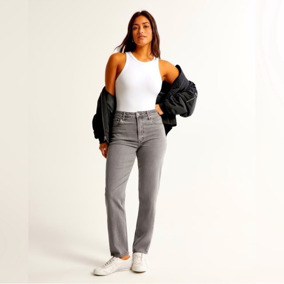 Abercrombie & Fitch Curve love The Mom High Rise Jeans in gray Size 26 Short - Picture 1 of 14